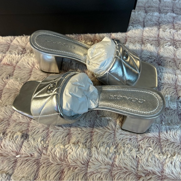 COACH womens leather Holly Block Heel Sandals With Quilting size 9.5 - Picture 6 of 7